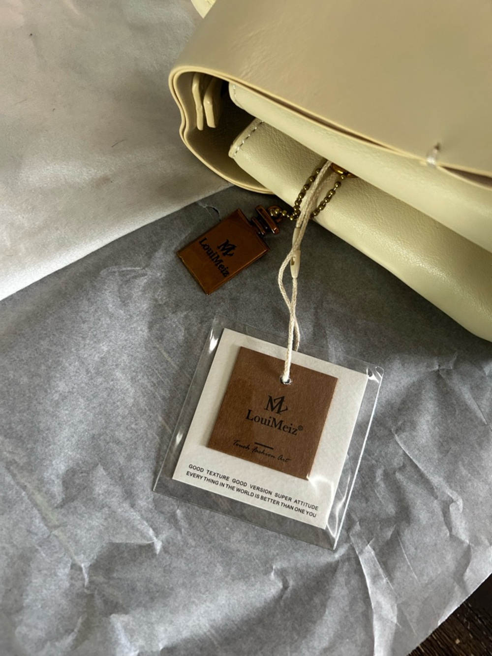 🔥 LouiMeiz off white color luxury bag , fine leather beautiful hardware NWT - Picture 7 of 8